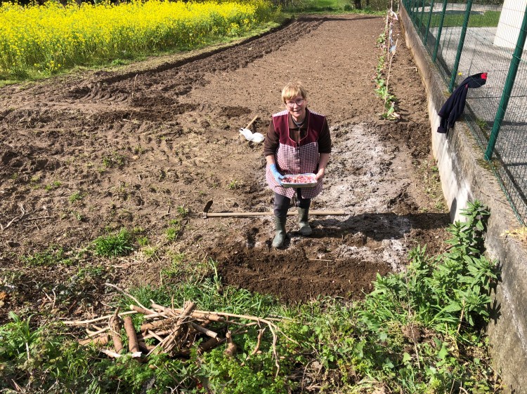 A1445021-3434-4626-BDD1-24658E17F083