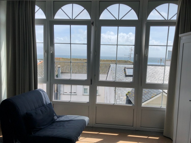 070C2BBA-E44F-4E8B-BD00-56D4C6BE0B7A